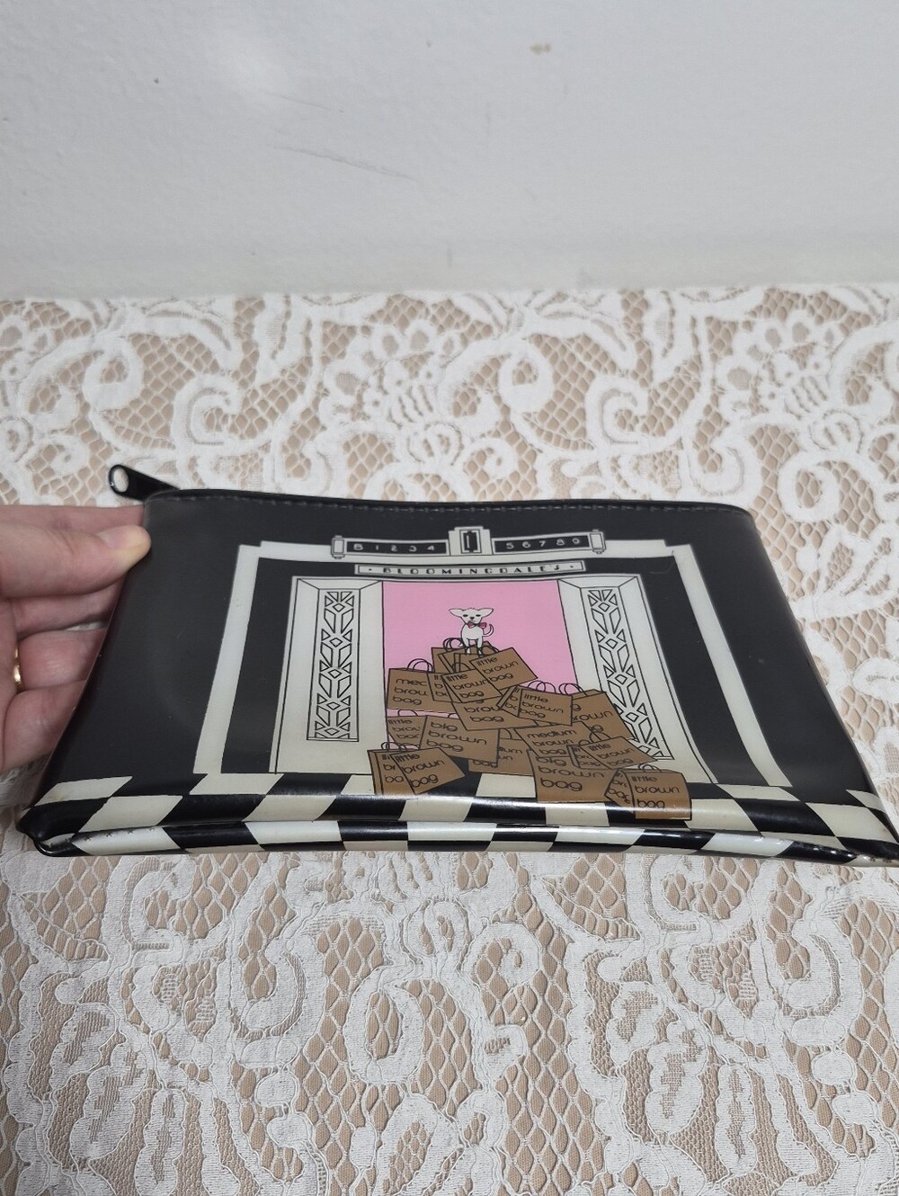 Bloomingdale's Cosmetic Bag - Picture 3 of 8